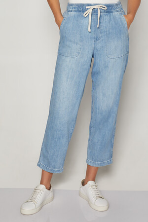 Mid Rise Easy Jeans