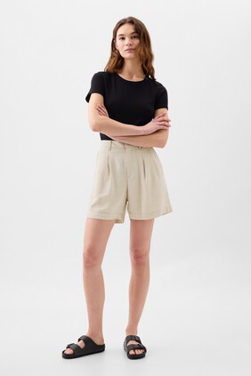 5" High Rise Linen-Blend Pleated Shorts