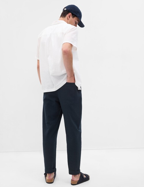 Lightweight Seersucker Pants with E-Waist