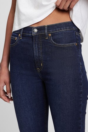 High Rise Vintage Slim Jeans